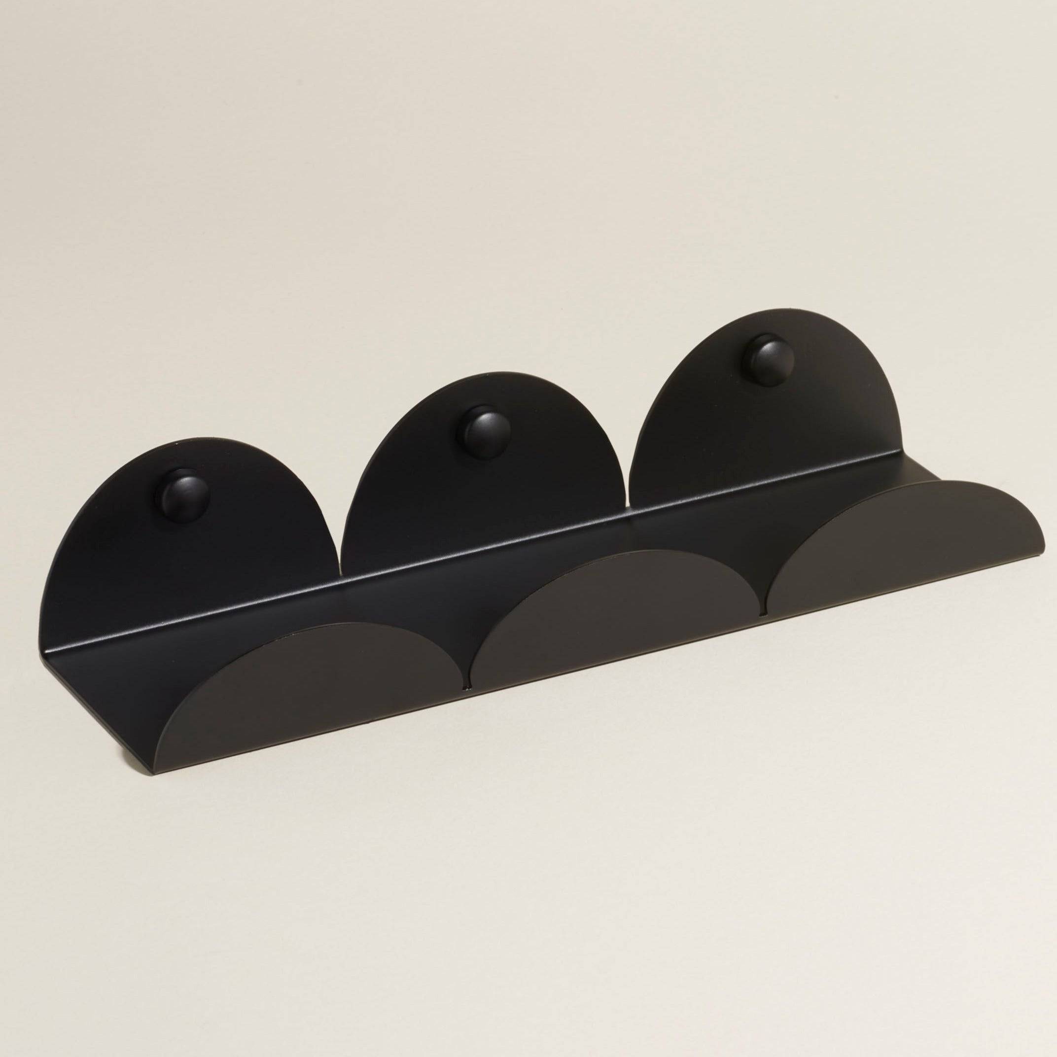 Scalloped wall Shelf - Safran Everyday