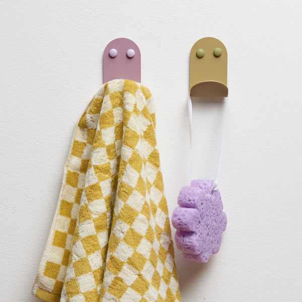 SUMMER_TowelBarStyled_HOME_LIV