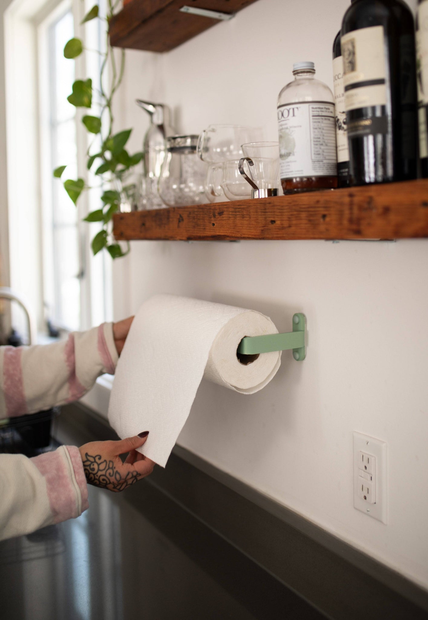 Paper Towel Holder - safraneveryday